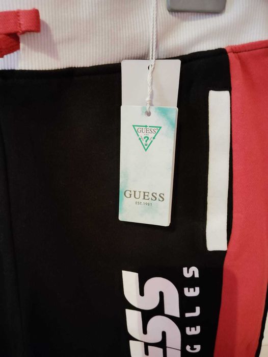 Оригинални летни дрешки на Guess за момче