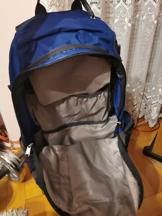 Deuter - туристическа раница