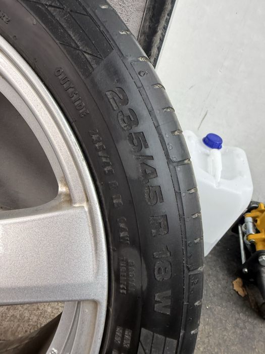Джанти Alutec 18” 66.6 с летни гуми 235/45