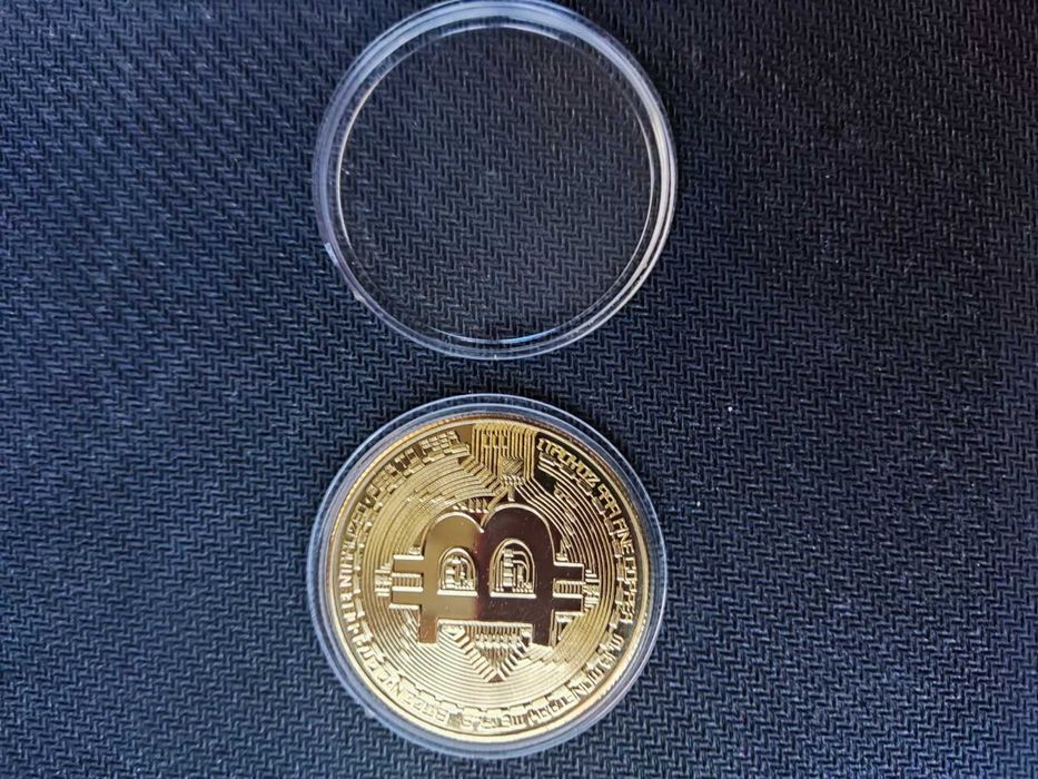 Сувенирна монета Bitcoin