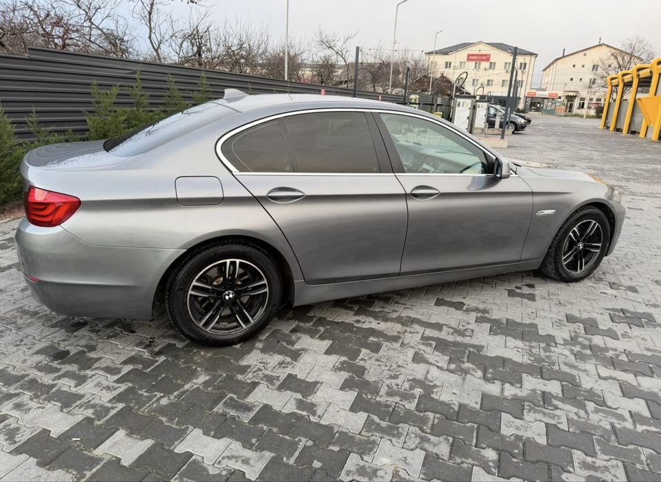 BMW 5 Series 0 — imagine 2