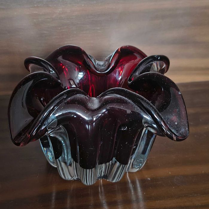 Ваза от рубинен кристал, 19 см