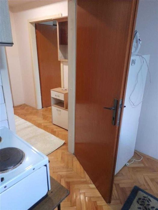 Дава се под наем Двустаен апартамент в София, Център - 65 кв.м за 459 € - Снимка #2