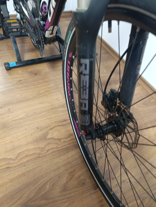 Bicicleta Drag Grace roata de 27,5 mărime XS cu  furca Aer Rock Shox Reba