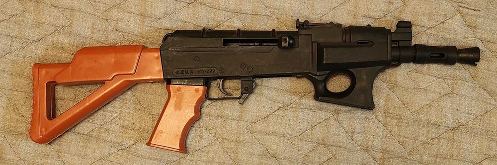 Детски пистолет и пушка