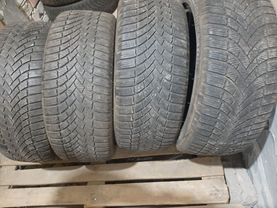 Продам шины 215/50/17 бриджистон