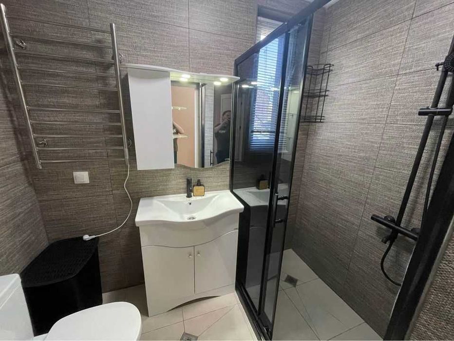 Дава се под наем Тристаен апартамент в София, Зона Б-19 - 89 кв.м за 950 € - Снимка #3