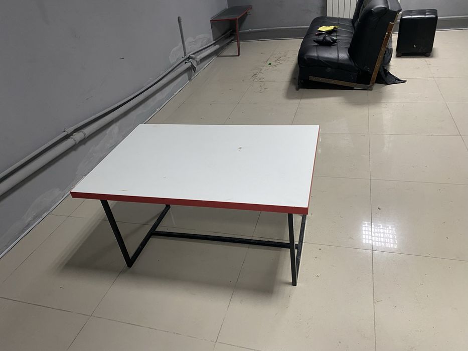 Журнальный стол ,