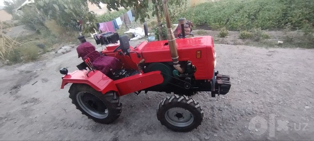Traktor Zubir 1125