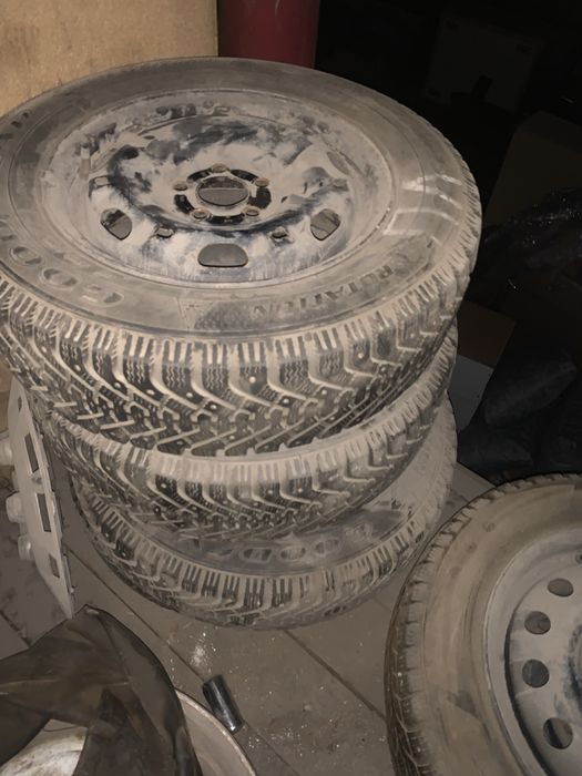 Продам резину и диски железные