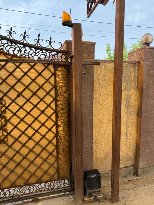 Кованные ворота с автоматикой Doorhan