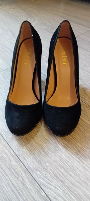 Pantofi eleganți