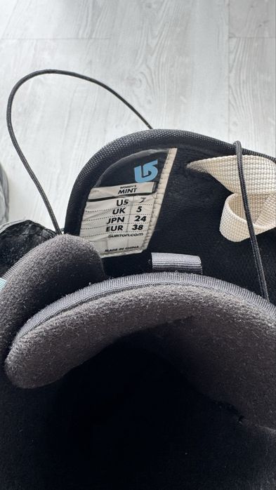 ботинки Burton для сноуборда 37 размер б/у