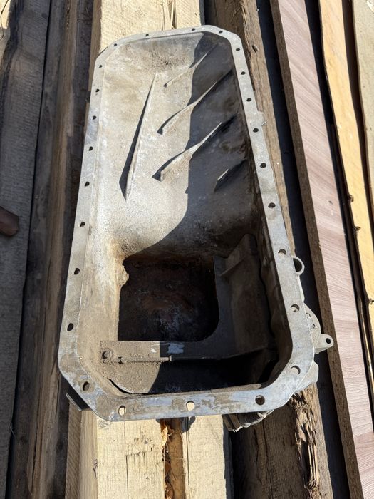 Продается Поддон на машину BMW