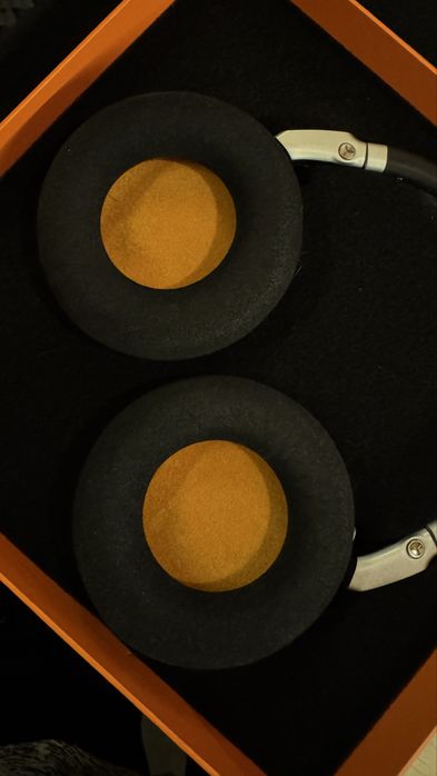 Neumann NDH 20 ( като нови )