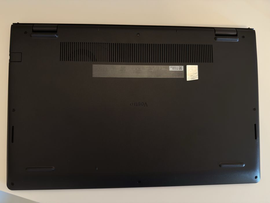 Laptop Dell Vostro 3520