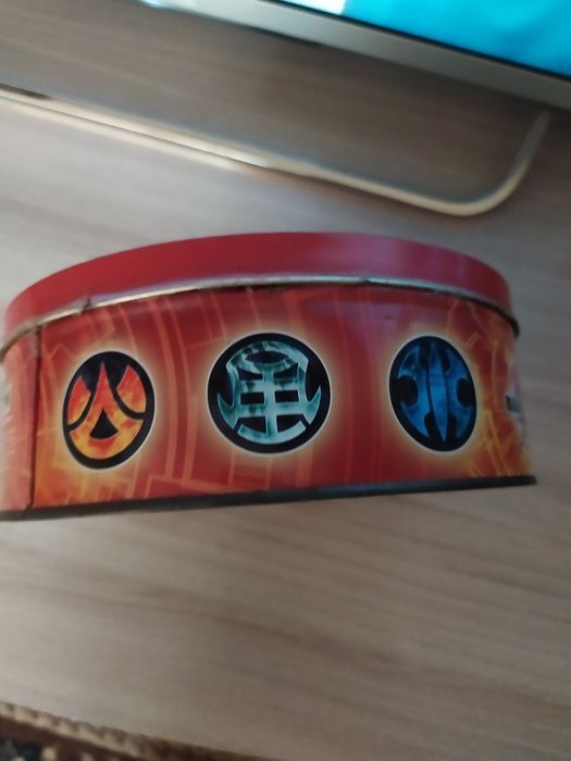 Продам металл.тару от Бакуган.