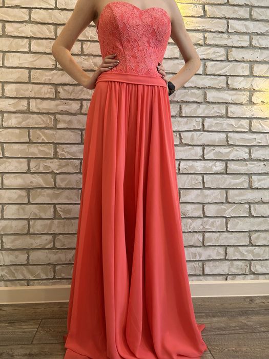 Продам вечерние платья , новые !