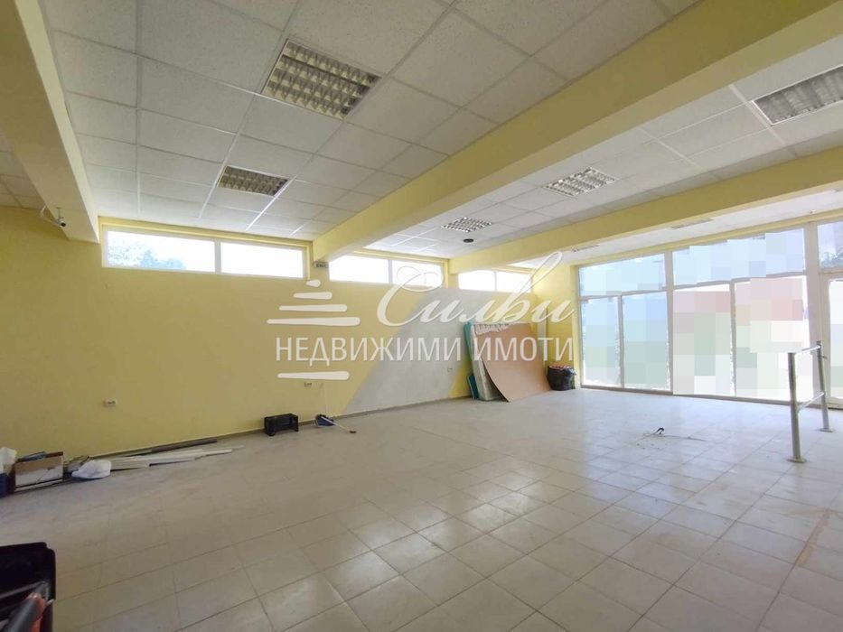 Продава се Магазин в Шумен, Боян Българанов 2 - 140 кв.м за 1250 €/кв.м - Снимка #3