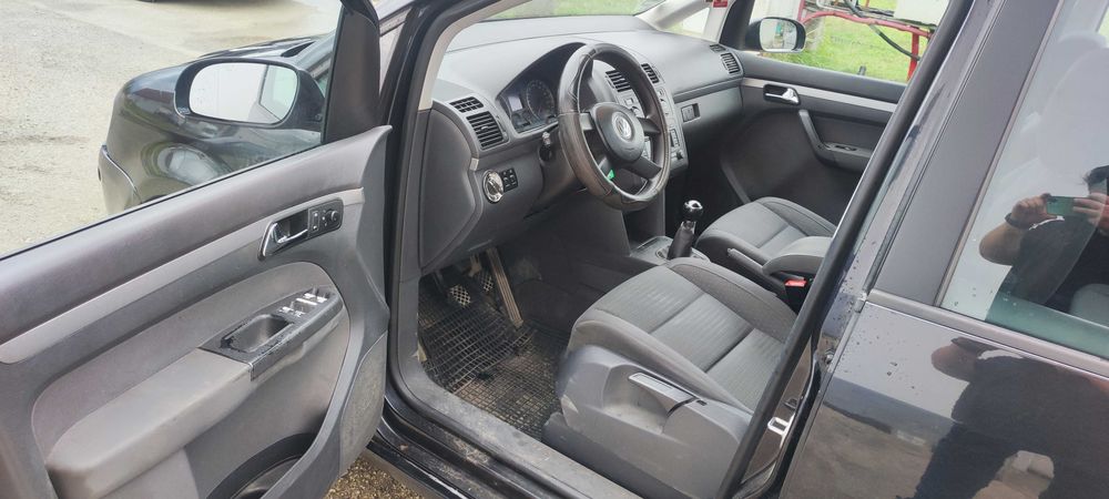 Dezmembrez volkswagen vw touran 1T1 1.9 tdi cod BKC cod cv GQN cc LC9Z