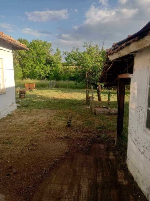 Продава се Къща в с. Кошарите, Област Перник - 630 кв.м за 61 €/кв.м - Снимка #6