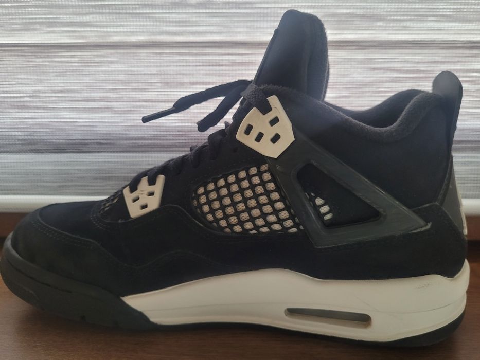 Nike Jordan Retro 4 white thunder