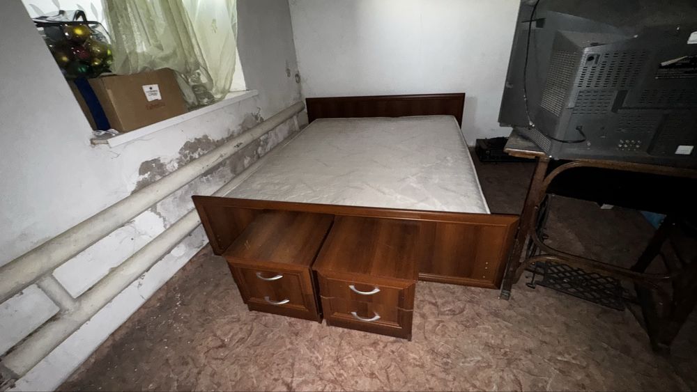 Спальный гарнитур