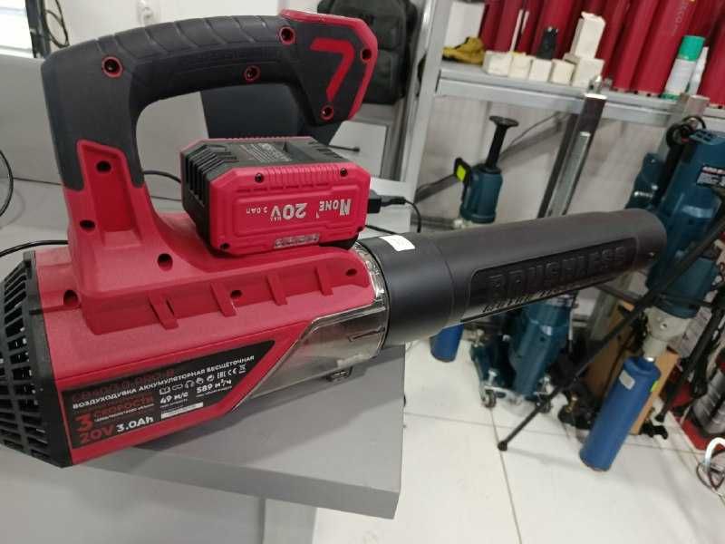 Воздуходувка аккумуляторная бесщёточная NUMBER ONE CB40/3.0-PRO-B IND