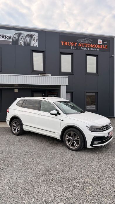 Volkswagen Tiguan Allspace R-line 7 locuri Distronic Webasto