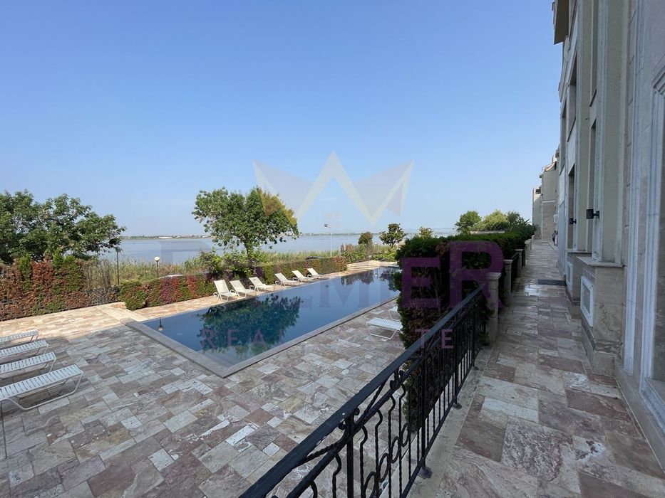 Продава се Двустаен апартамент в Поморие - 90 кв.м за 2206 €/кв.м - Снимка #11