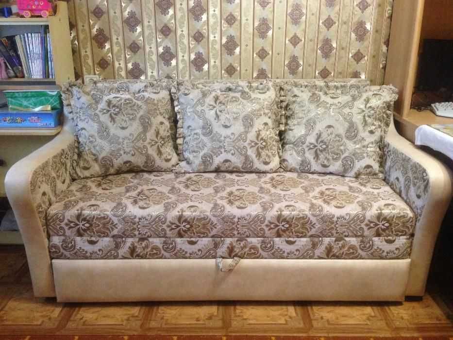 Диван раскладной б/у