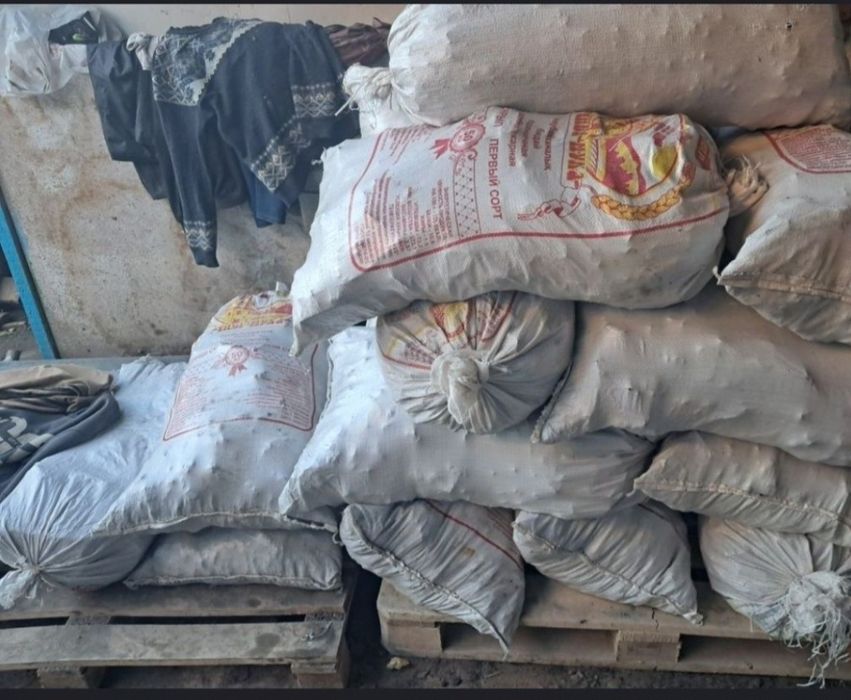 Продаю уголь в мешках