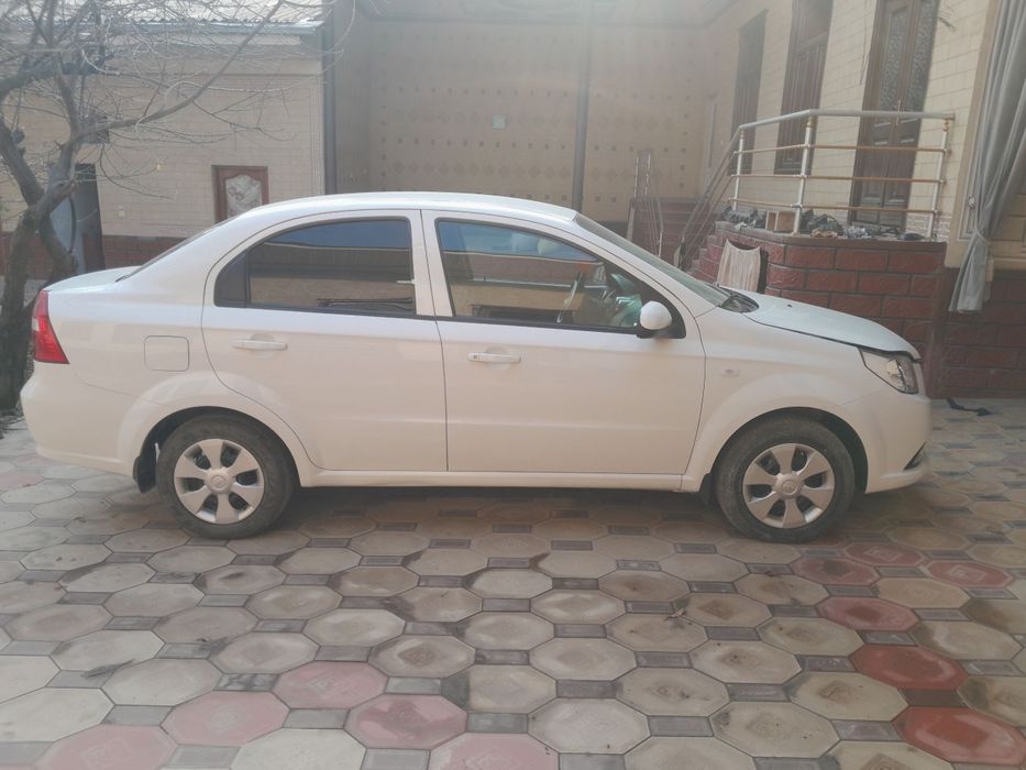 Neksiya 3 Srochno sotiladi
Yili 2019+2020
Yuryani 93000
Karobka mexani