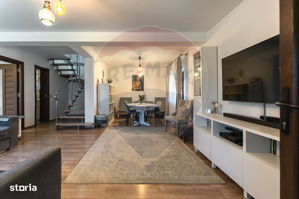 Casa de Poveste - Feldioara, str. Barsei/ 4 camere/ curte!