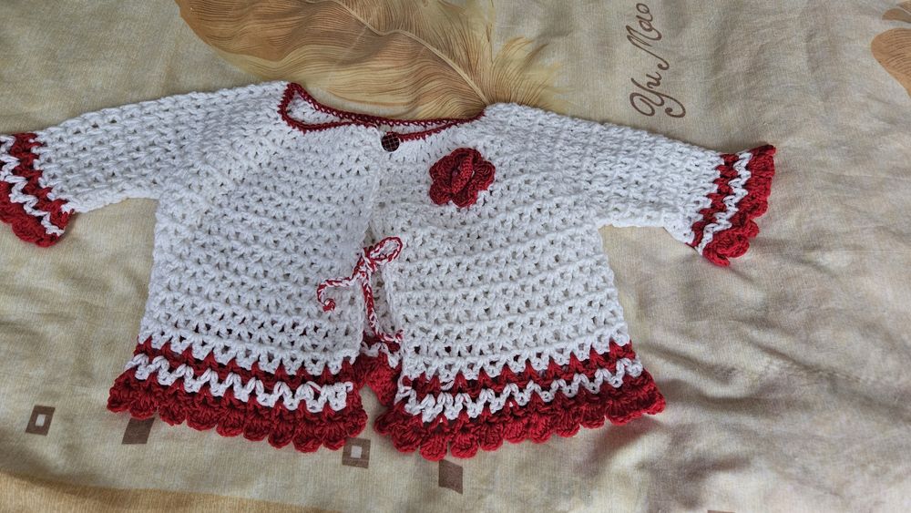 Hainute tricotate manual pentru copii