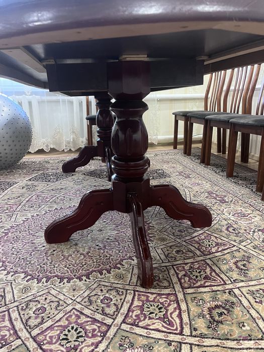 Продам обеденный стол (раздвижной)