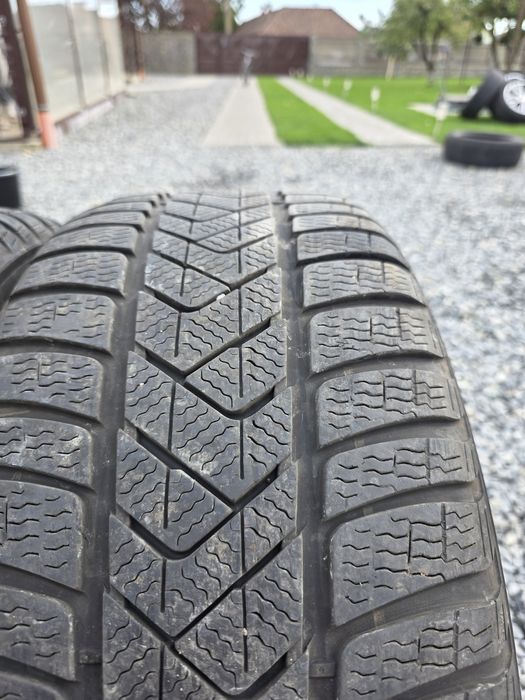 Cauciucuri de iarna Pirelli Sottozero, 2 buc ,245/45/18