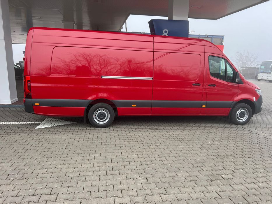 Vând autoutilitară Mercedes sprinter extra long