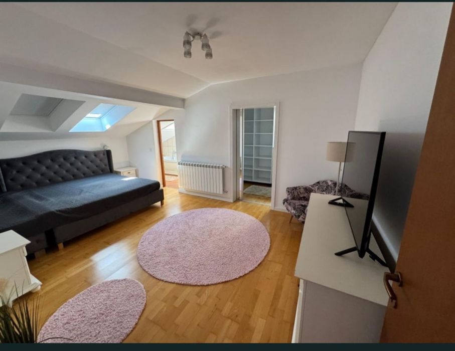 Inchiriez apartament central