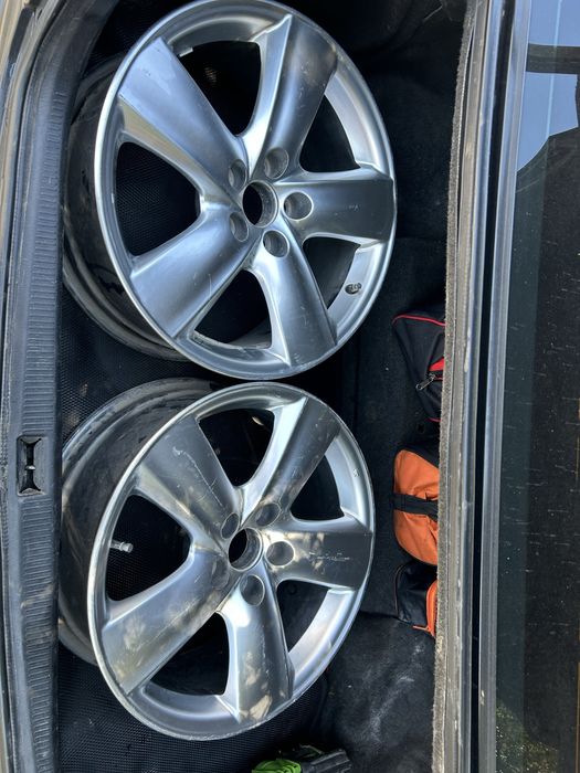 Lexus LS460-тан шешілген R18 титанка,состояние  идеал