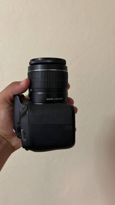 Cannon eos 1300D