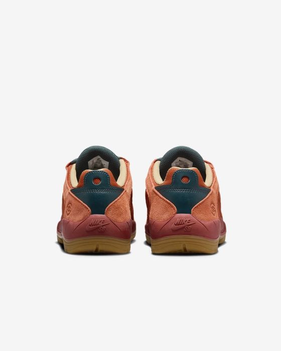 Кроссовки Nike новые