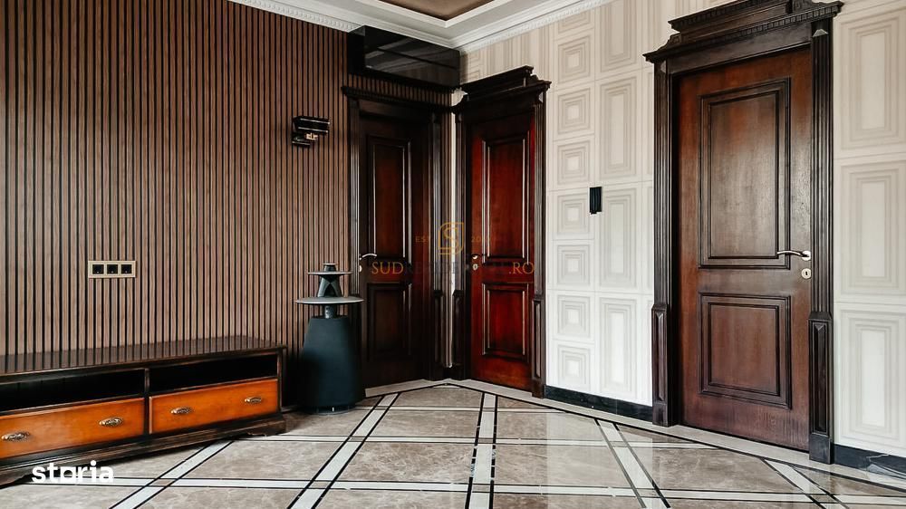 Apartament exclusivist tip duplex, 7 camere + curte, zona Parcul Carol