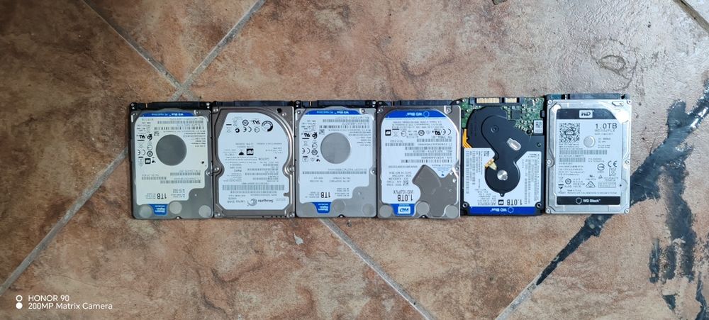 Lot HDD 100 la suta viata  6 bucăți
