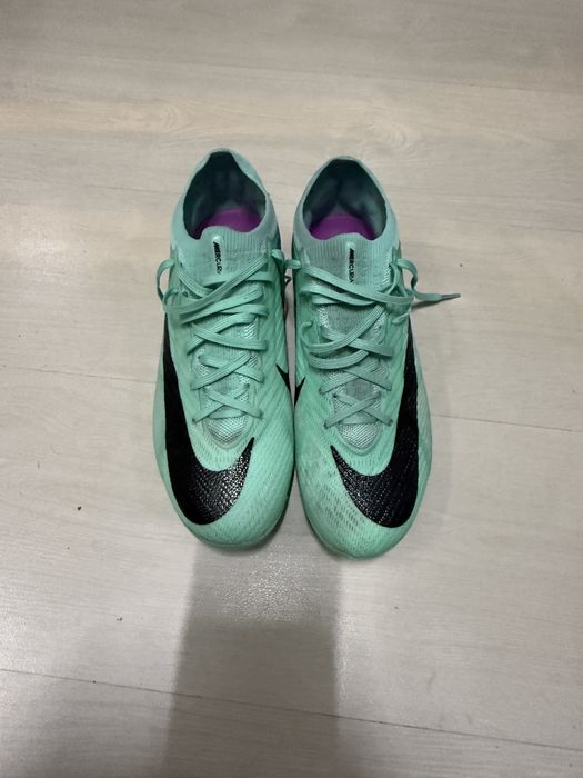 Ghete de fotbal Mercurial ACC