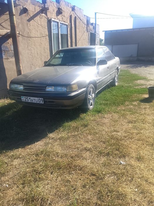 Мазда 626 седан 2.0л 1989г