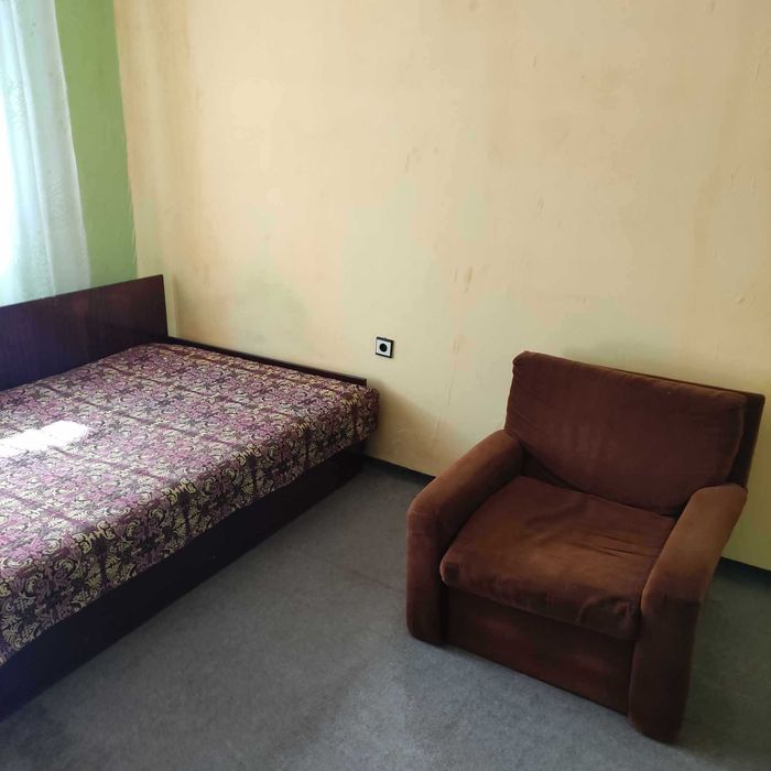 Дава се под наем Тристаен апартамент в Шумен, 5-ти полк - 65 кв.м за 204 € - Снимка #7