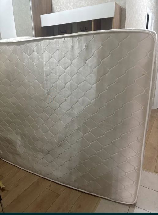 Продам б/у матрас