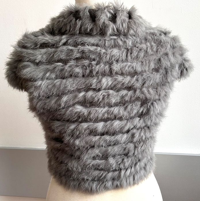 BARBARA SCHWARZER кокетен топ  от естествена мека заешка кожа