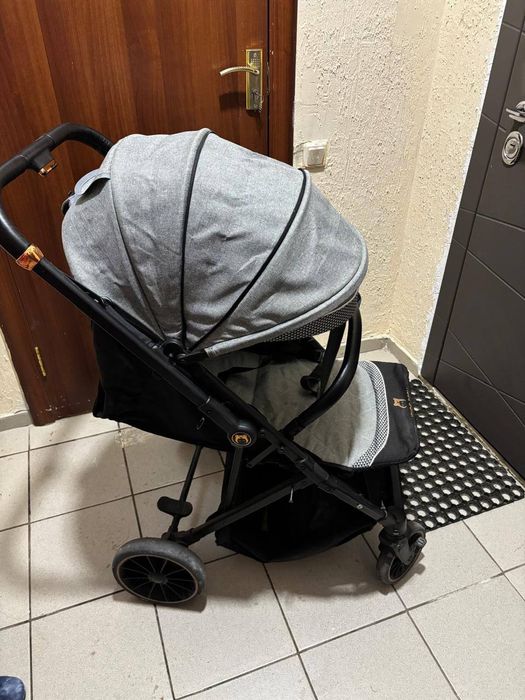 Детская коляска.